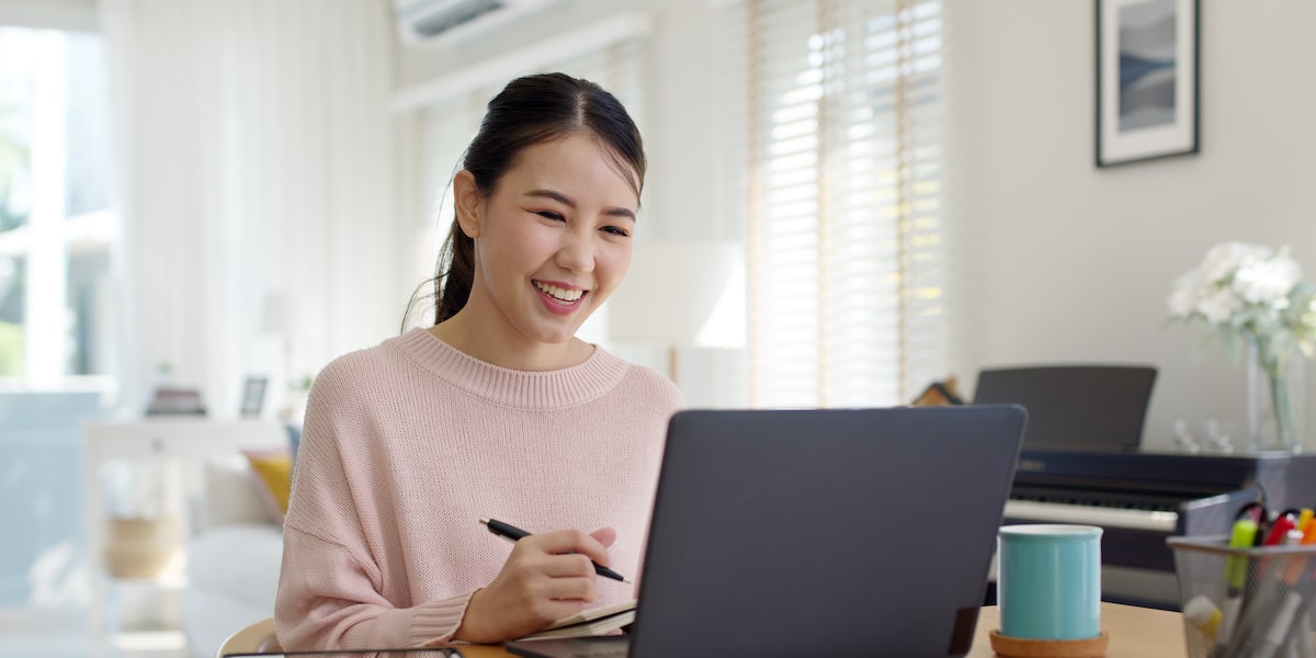 Data analyst working from home