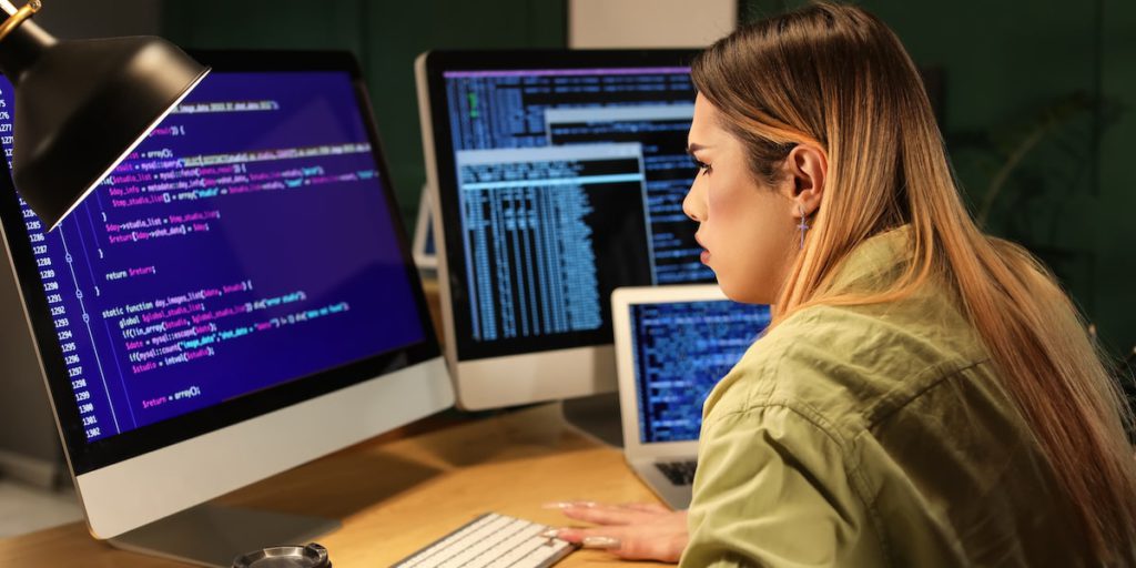 Angular vs React: A Coder's Guide to Using Them in 2024